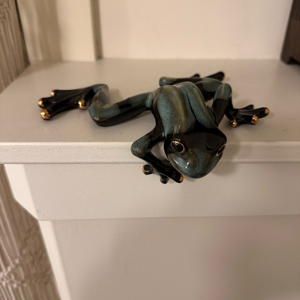Golden Pond Collection frog shelf sitter